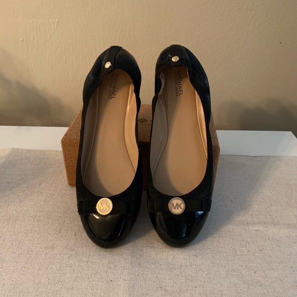 black flats size 9